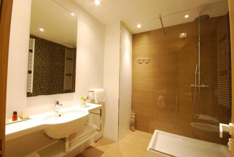 Superior Double or Twin Room with Sea View,1022102035:JPEG
