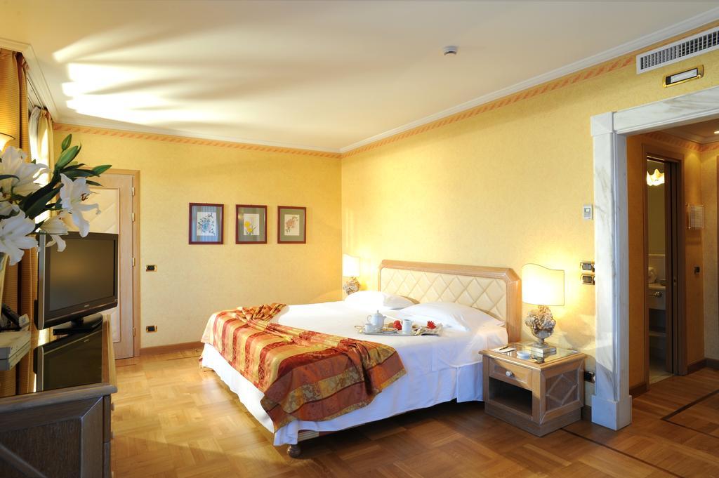Modern Double Room Villa Duse,1706779976:JPEG
