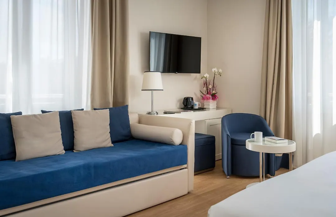 Grand Hotel & Riviera-1